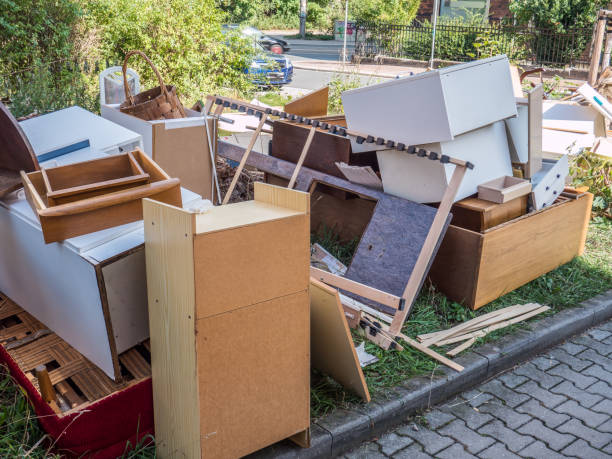 Best Yard Cleanup Services  in Lynchburg, OH